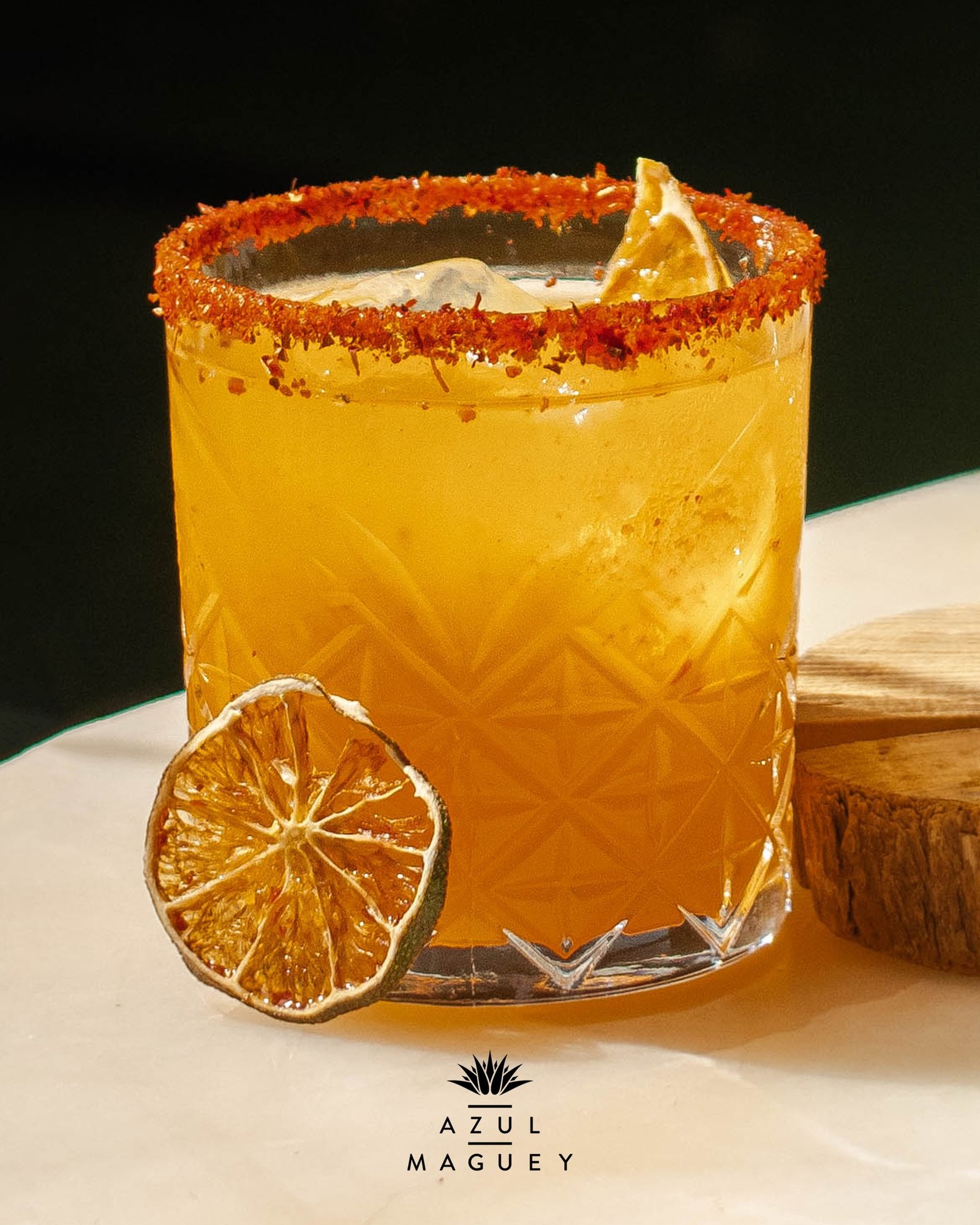 Coctel con escarchado de chile